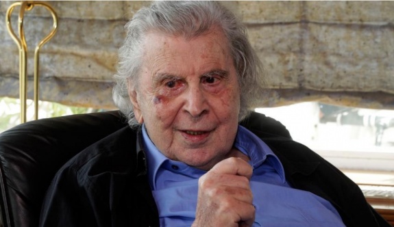 Ünlü besteci Mikis Theodorakis hayatını kaybetti