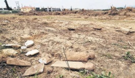 SYRIZA İskeçe Milletvekili Zeybek, Osmanlı dönemi mezarlığının tahrip edilmesini meclise taşıdı