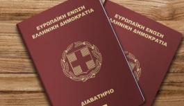 Atina'da Hellenic Post teslimat kamyonundan pasaportlar çalındı