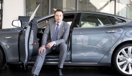 Tesla 1 milyondan fazla aracı geri çağıracak